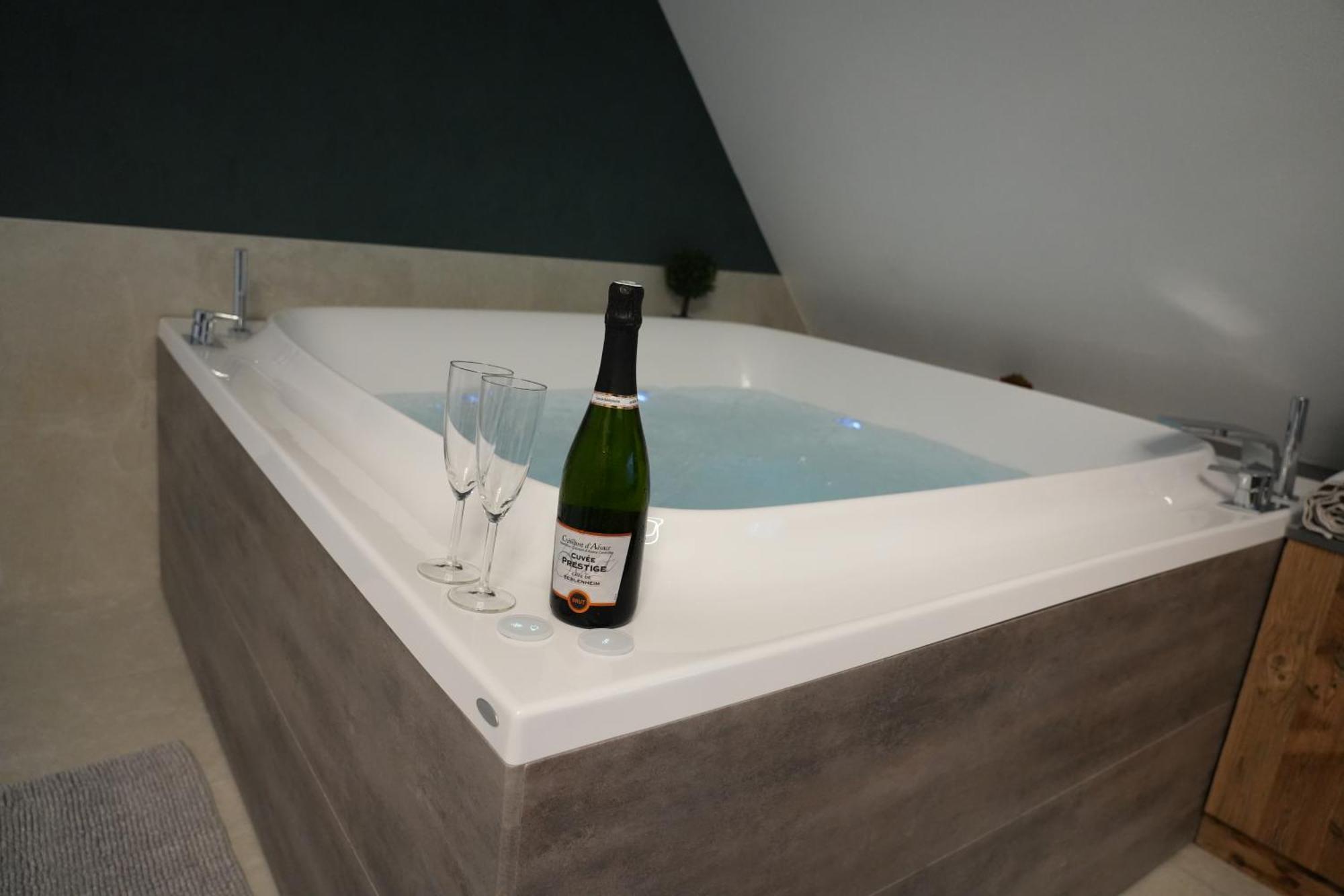 Gite Spa L'Atelier Emile - Spa Privatif - 5 Min Colmar Sainte-Croix-en-Plaine Esterno foto