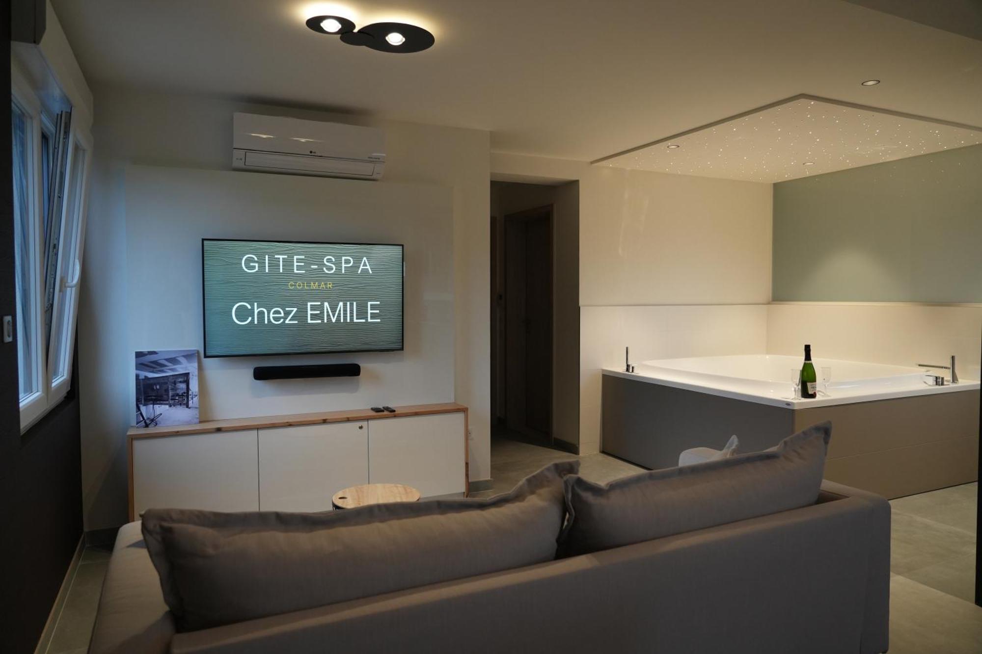 Gite Spa L'Atelier Emile - Spa Privatif - 5 Min Colmar Sainte-Croix-en-Plaine Camera foto